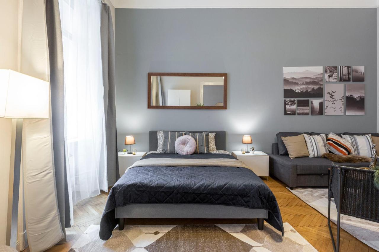 Spacious & Cozy Downtown Apartment With Balcony Budapest Exterior foto