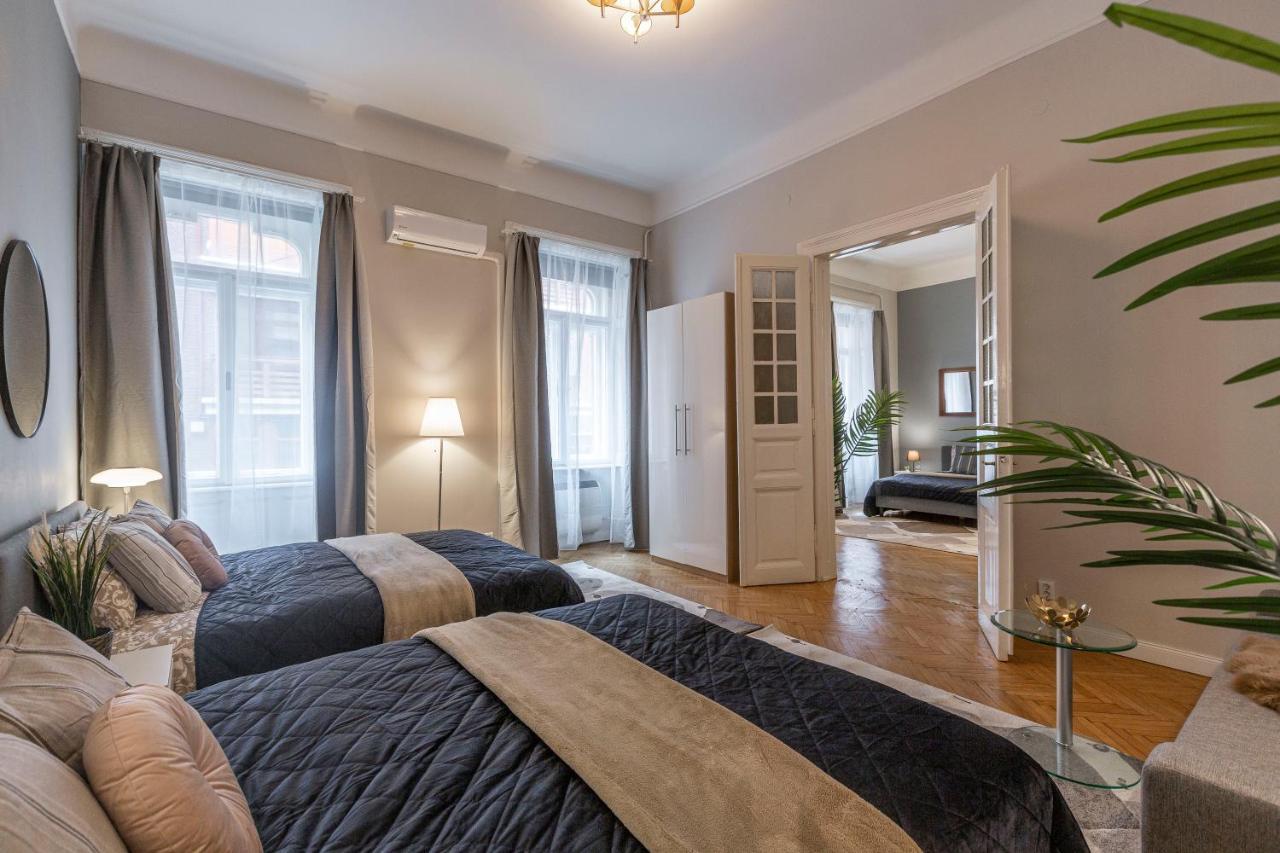 Spacious & Cozy Downtown Apartment With Balcony Budapest Exterior foto