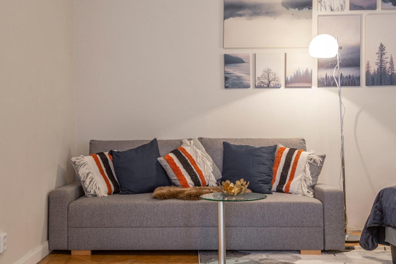 Spacious & Cozy Downtown Apartment With Balcony Budapest Exterior foto